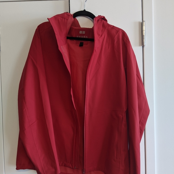 Uniqlo Blocktech Parka - Picture 4 of 4